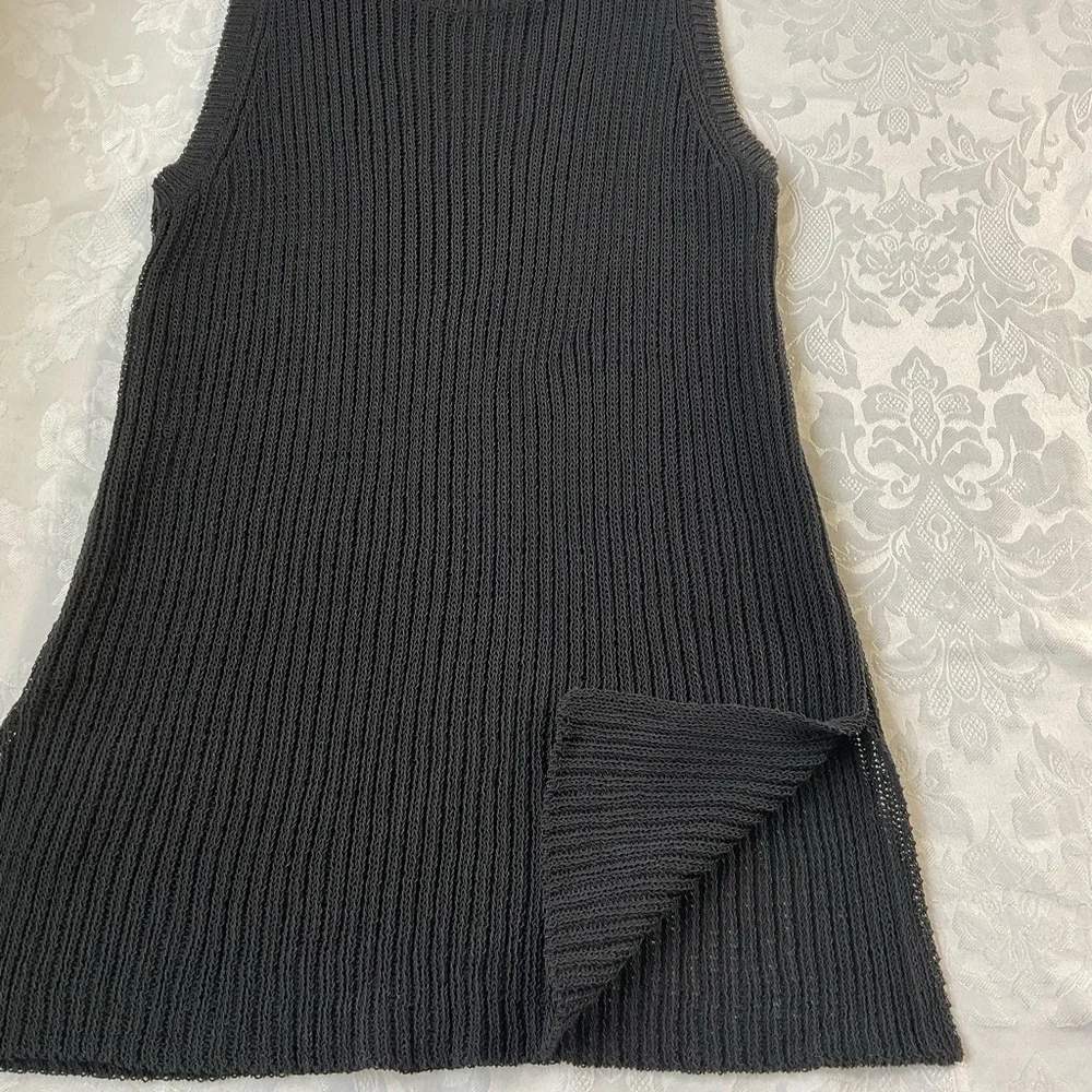 Wynne Layers Women Size Medium Black Sleeveless Mesh Knit Sweater Vest - Picture 8 of 8